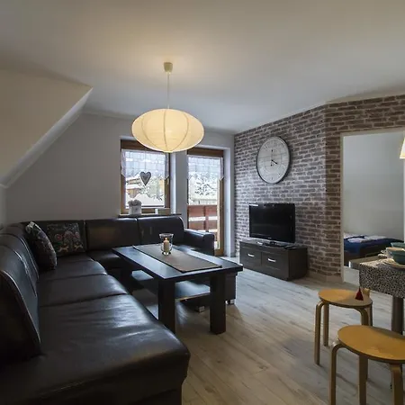 Udanypobyt Skocznia Apartmán *