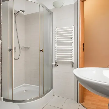 Udanypobyt Skocznia Appartement *
